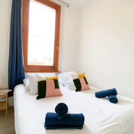Quai St Pierre 2 Bedrooms With Balcony And Sea View Lägenhet