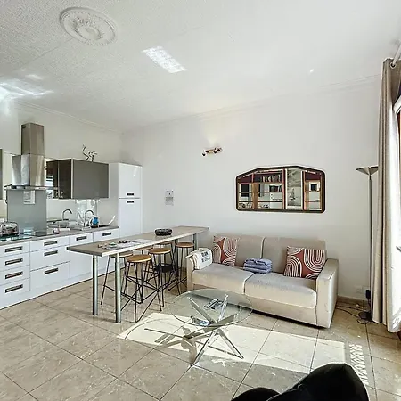 Quai St Pierre 2 Bedrooms With Balcony And Sea View Lägenhet